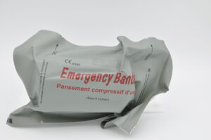 EMERGENCYBANDAG_PHOTO 1 Pansement Compressif avec Barre de Pression 10x20cm
